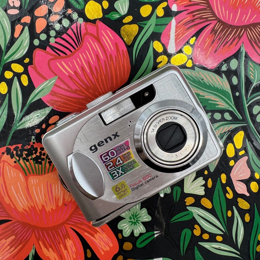 Genx Focus 600 Digital Camera Silver 6.0MP 3x Optical Zoom Y2K Vintage Digicam‎